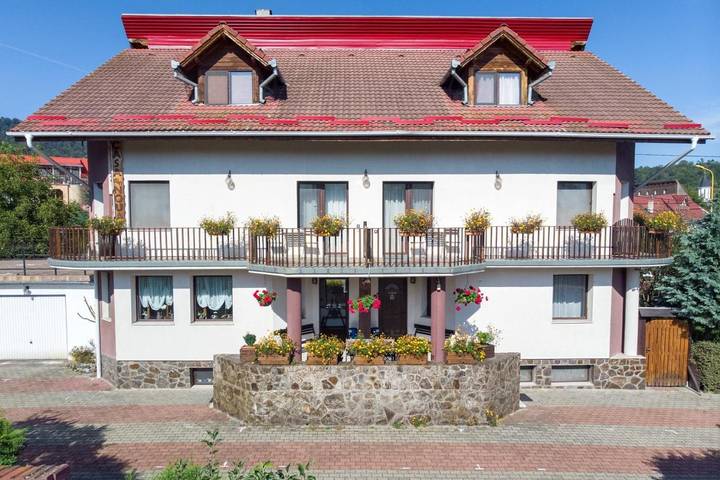 Maison d’hôte pour 2 personnes, avec terrasse ainsi que vue et jardin à Brașov - 4