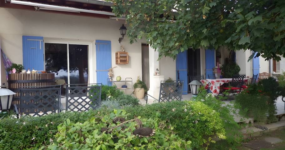 Gîte pour 2 personnes, avec jardin dans le Vaucluse - 2