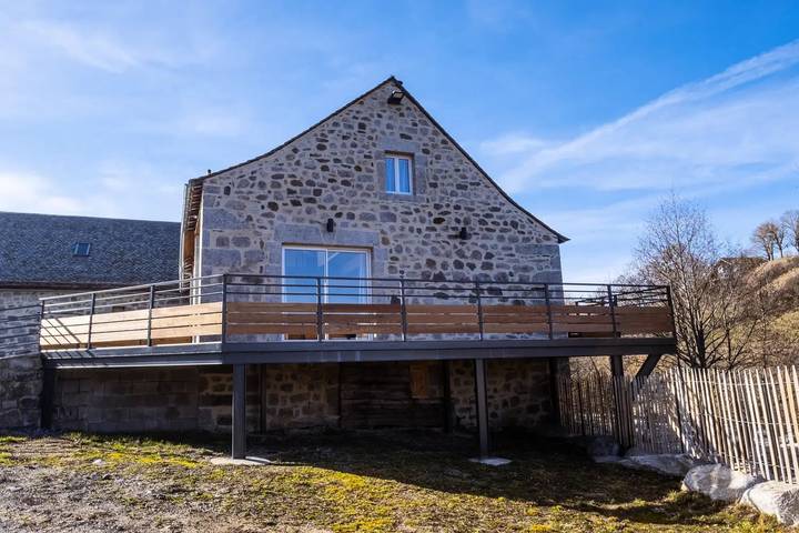 Gîte pour 8 personnes, avec Terrasse à Nasbinals - 4