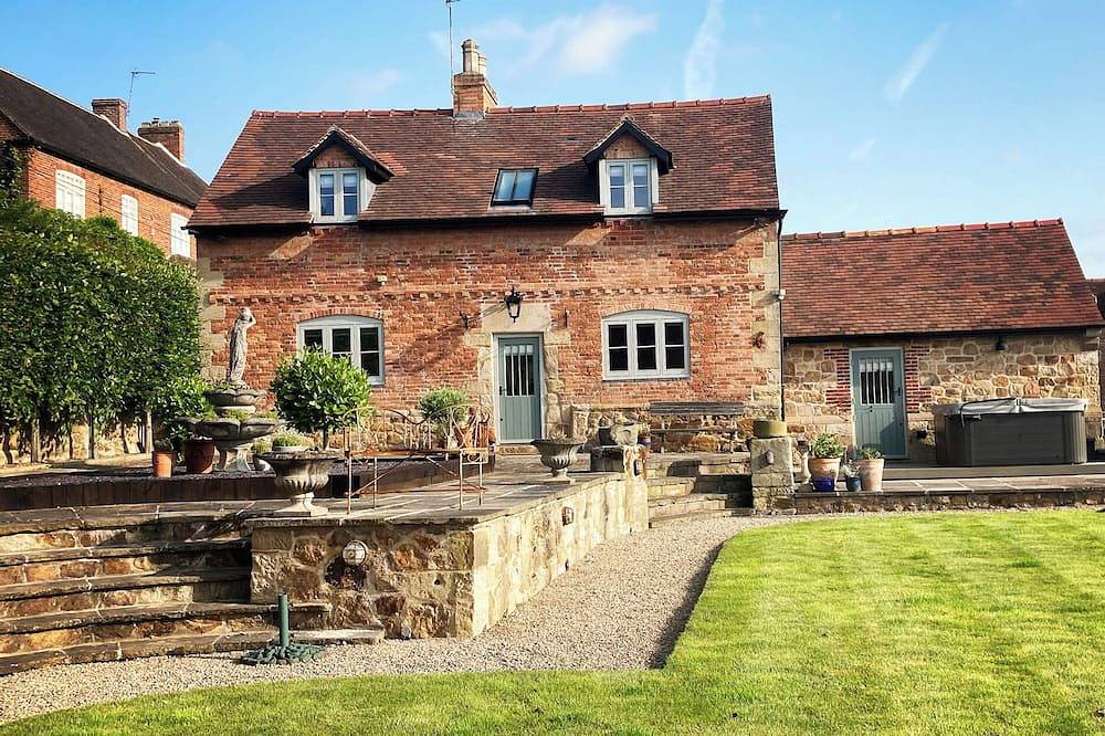 New Elms Farmhouse, pet friendly in Melbourne, Derbyshire in Melbourne (Derbyshire), Derbyshire