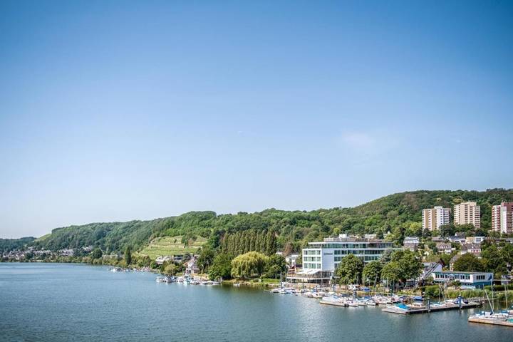 Hotel für 4 Personen, mit Pool und Ausblick sowie Sauna und Terrasse, mit Haustier