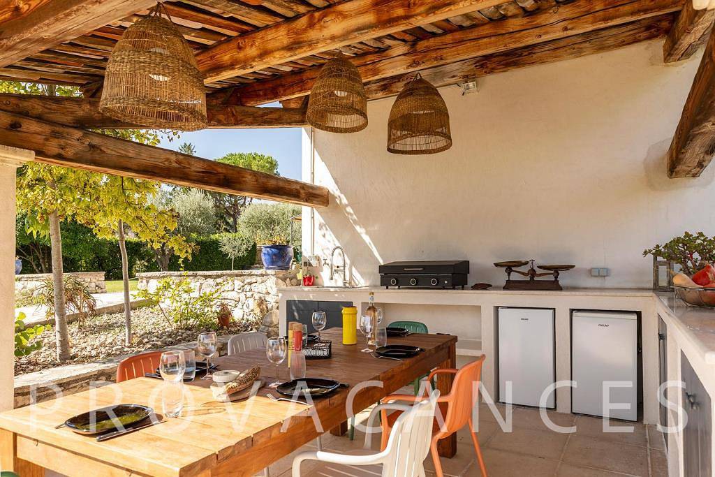 Villa with large pool in St. Jeannet in Saint-Jeannet, Region de Cannes