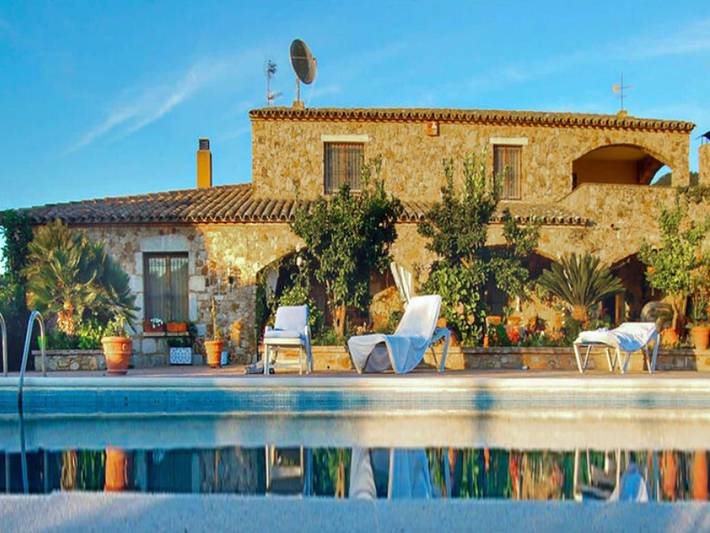 Casa rural para 8 personas, con Balcón/Terraza y Balcón además de Terraza y Jardín en Calonge
