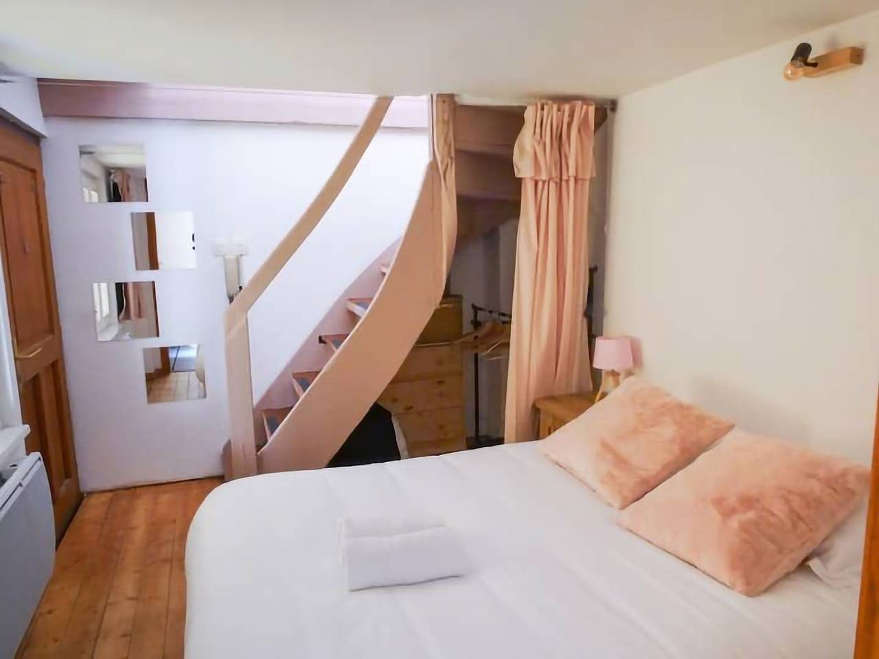 Geheel appartement, Le Lilly Rose - Mini duplex dans le cœur historique in Straatsburg, Strasbourg regio