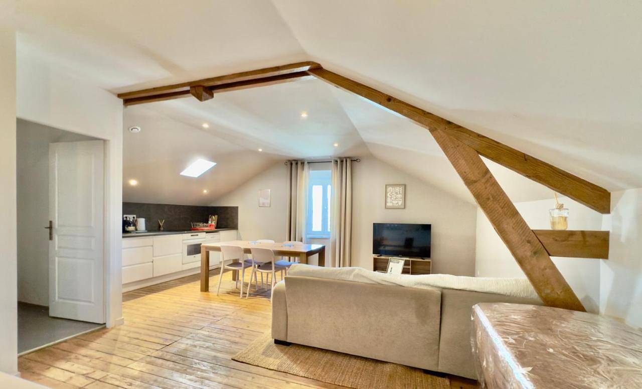 Appartement entier, Two-Bedroom Apartment in Limoges, Région de Limoges