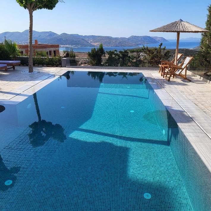 Ferienwohnung für 6 Personen, mit Garten und Ausblick sowie Pool