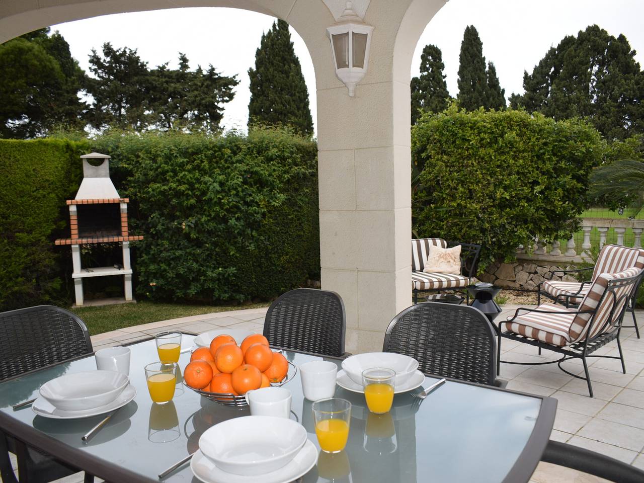 Chalet Luxueux à Oliva Nova Golf avec Jardin et Confort Moderne in Oliva, Costa Blanca