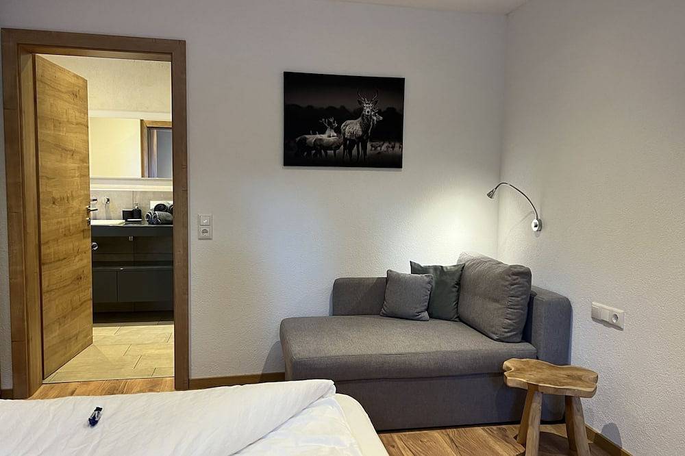 Geheel appartement, Stefanie by Interhome in Taxenbach, Ski Amadé