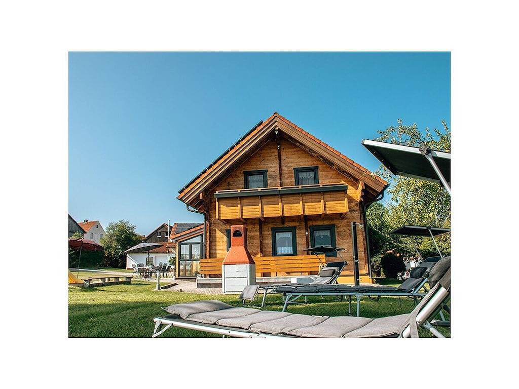 Ferienhaus in Ahorntal mit Schwimmbecken in Ahorntal, Frankenalb