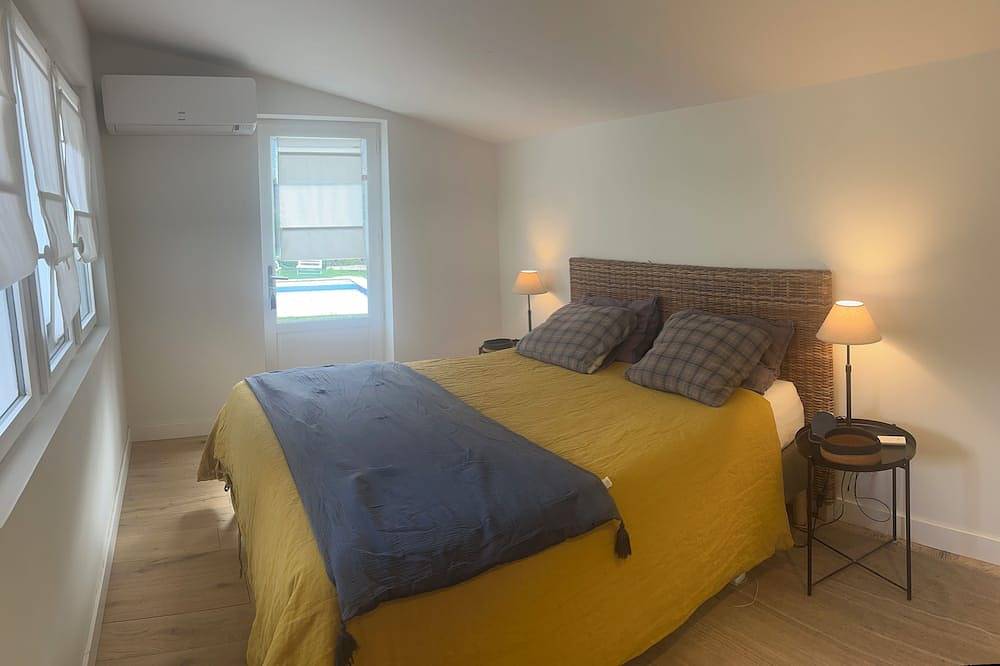 Charming renovated house at the foot of hiking trails, 10 Mn from sea and golf courses in Ascain, Bayonne region