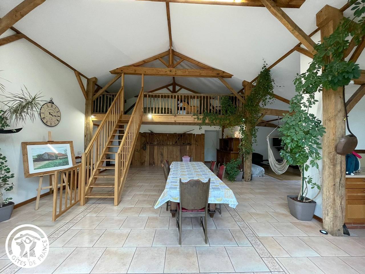 Charmante grange rénovée avec piscine privée, grand jardin, et Wi-Fi au Champ-Saint-Père in Le Champ-Saint-Père, Vendée