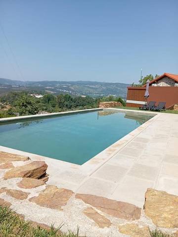 Gîte pour 8 personnes, avec piscine et jardin à Mondim de Basto