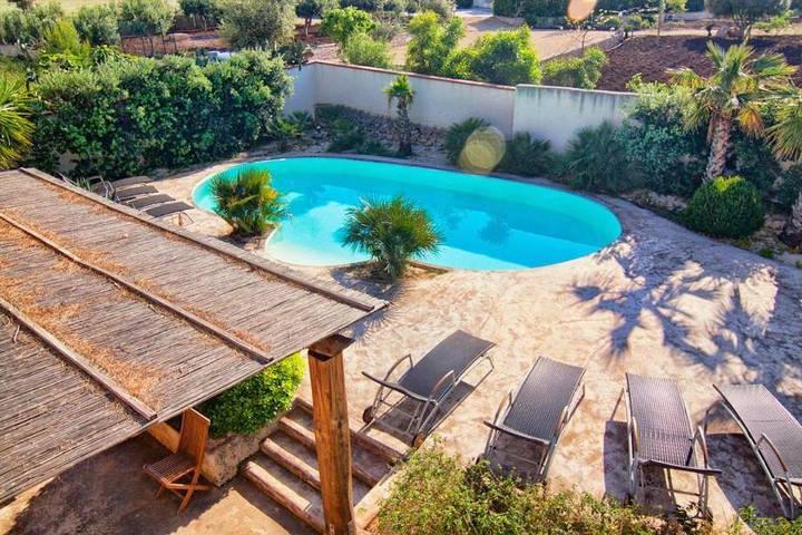 Villa per 13 persone, con giardino e piscina a San Vito Lo Capo