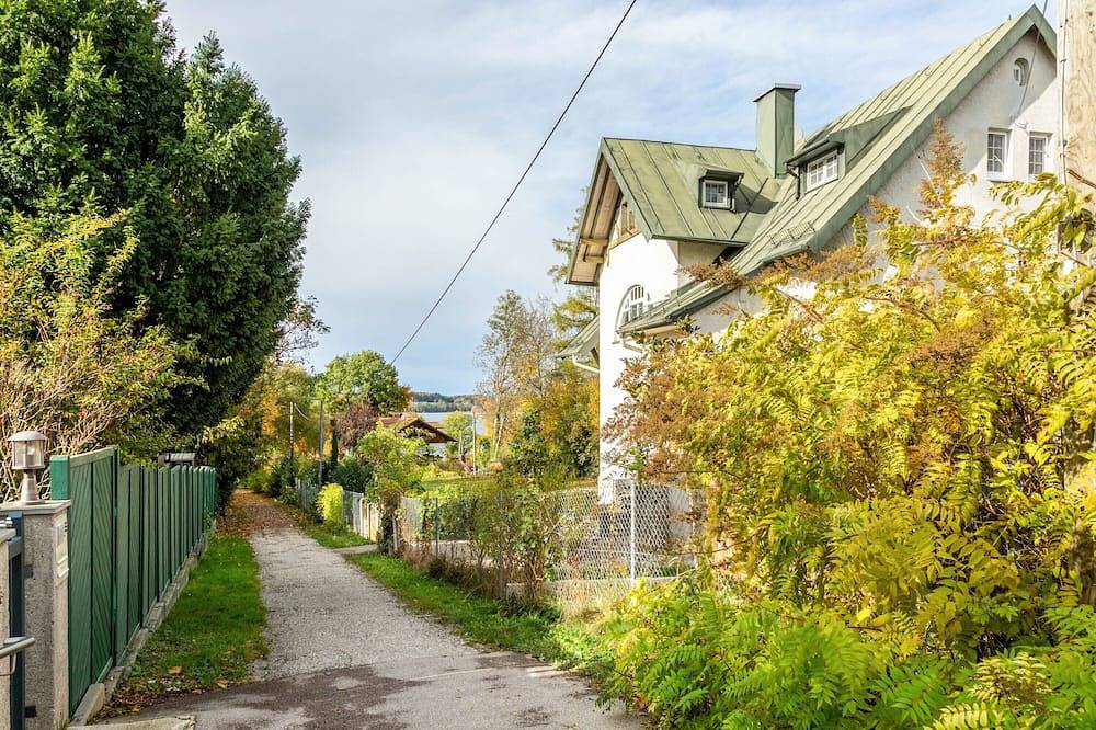 Entire apartment, Studio Apartment \"Escape To The Lake\" with Private Terrace & Wi-Fi in Inning am Ammersee, Ammersee