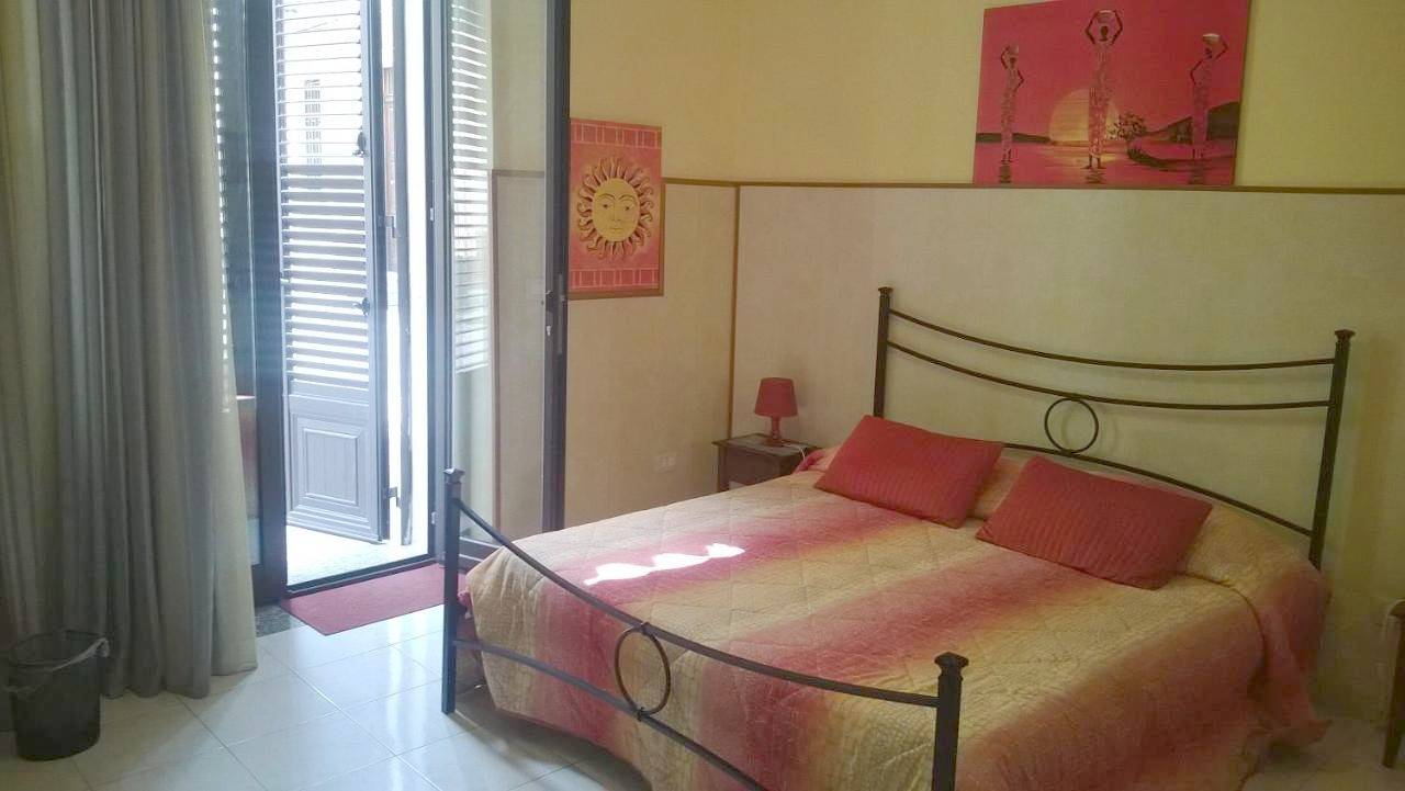 Double Room with Private Bathroom in Riposto, Catania e dintorni