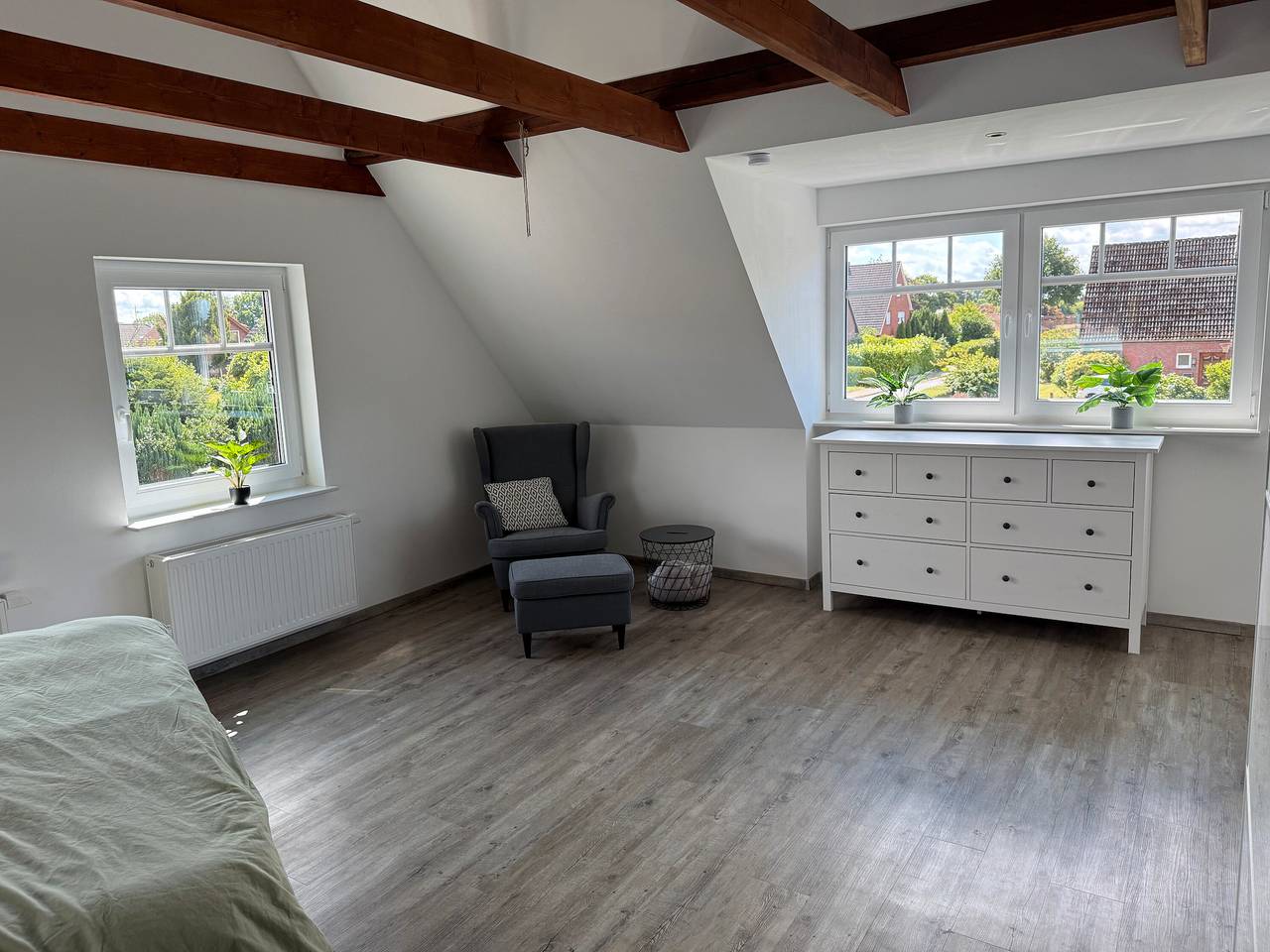 Ferienhaus 'Neeborg' mit privater Terrasse, privatem Garten und Wlan in Zetel, Südliche Nordseeküste