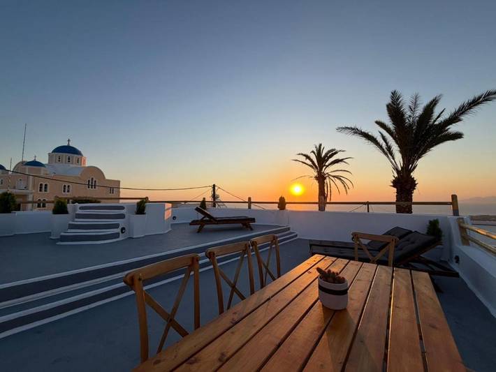 Maison d’hôte pour 4 personnes, avec jacuzzi et jardin à Thera
