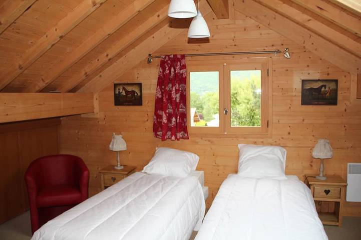 Gîte pour 4 personnes, avec jardin et terrasse à Lathuile - 3