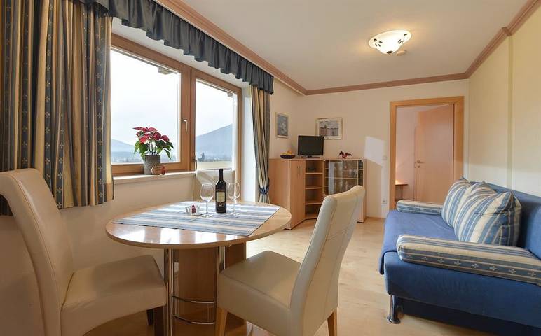 Ferienwohnung für 4 Personen, mit Garten und Balkon sowie Ausblick in Kössen - 4