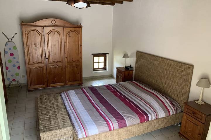 Location de vacances pour 7 personnes, avec terrasse à Sainte-Alvère - 2