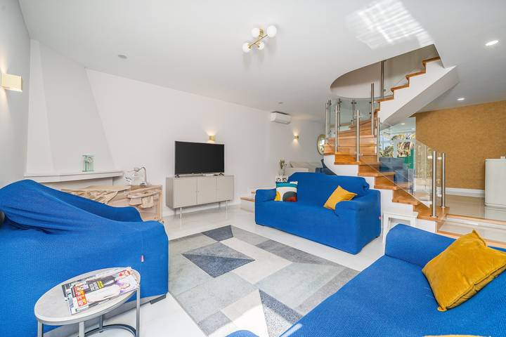 Ferienhaus 'Sun & Salt Villa' mit Gemeinschaftspool, WLAN und Klimaanlage in Alvor, Faro Distrikt