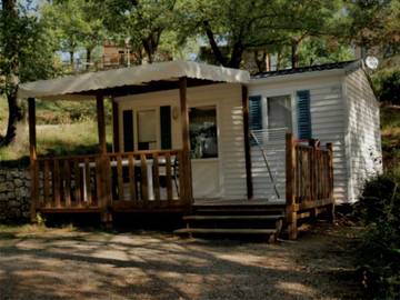 Mobil home pour 2 personnes, avec bassin pour enfant à Bauduen