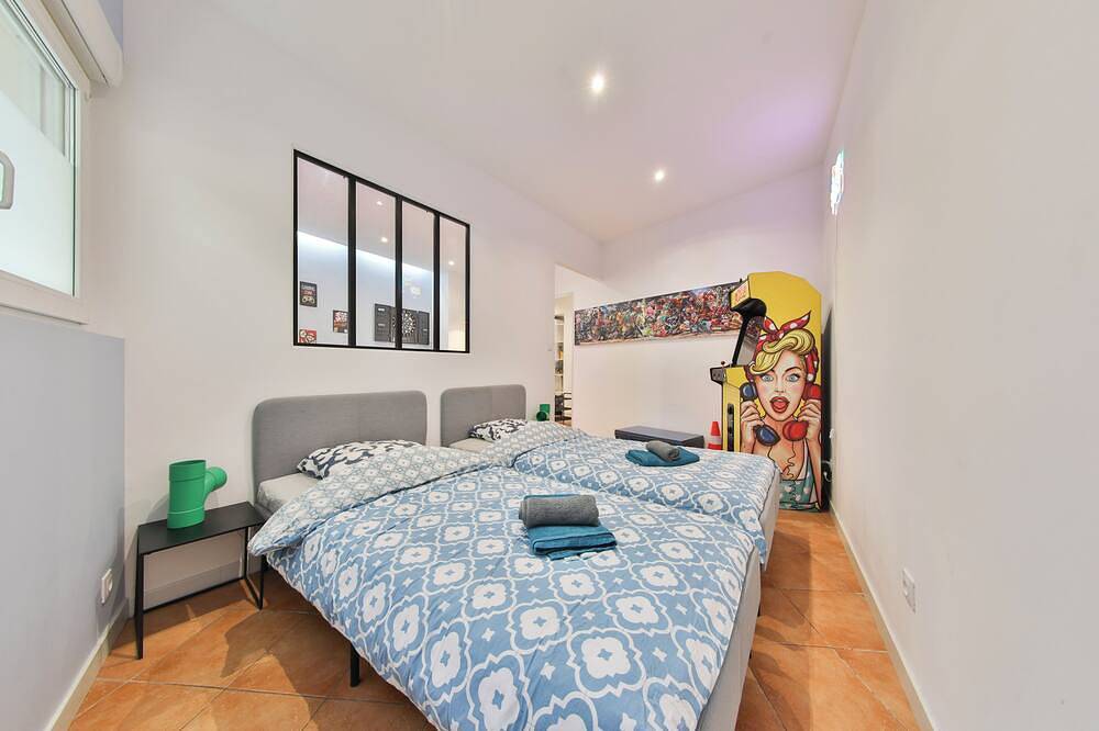 Entire apartment, L'Arkade - Gaming room. 2 people. Near main station in Mulhouse, Mulhouse region