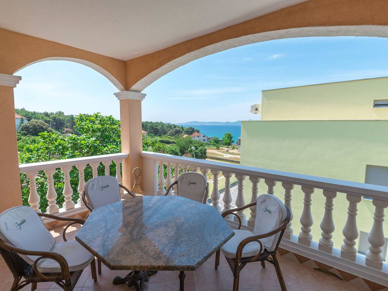 Ganze Wohnung, Dantin Blu in Strand Kožino, Zadar (Kommun)