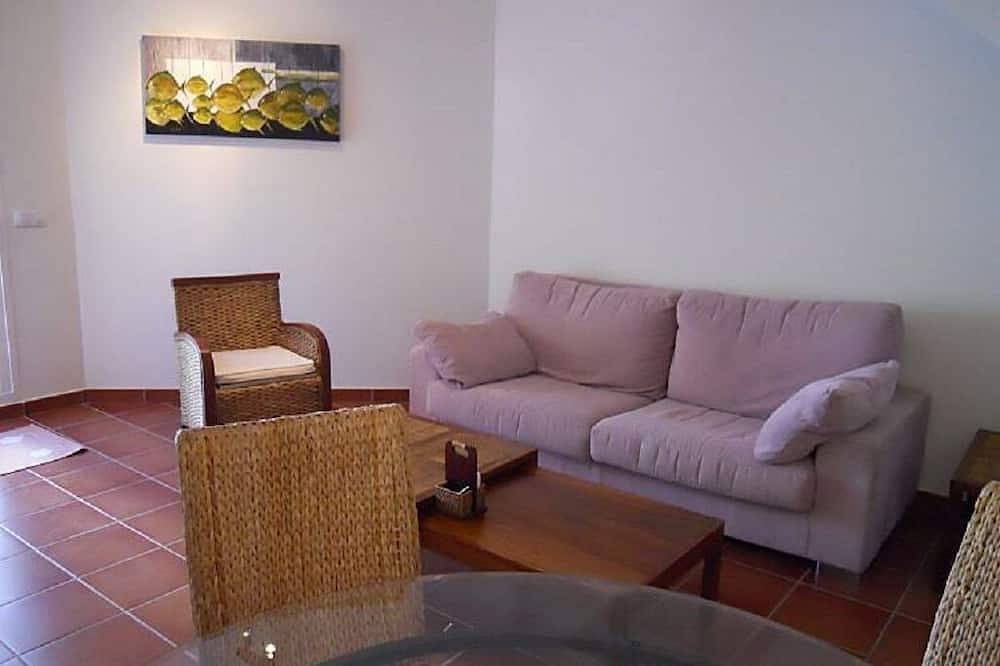 Extraordinary townhouse, facing the sea. in Alcossebre, Alcalà de Xivert