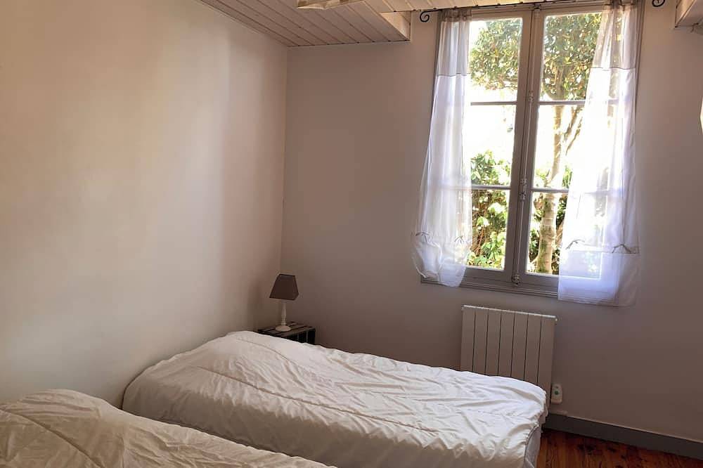 7 Personen, 25 m vom Strand entfernt, eingezäunter Garten, Garage in Lacanau Ocean, Lacanau