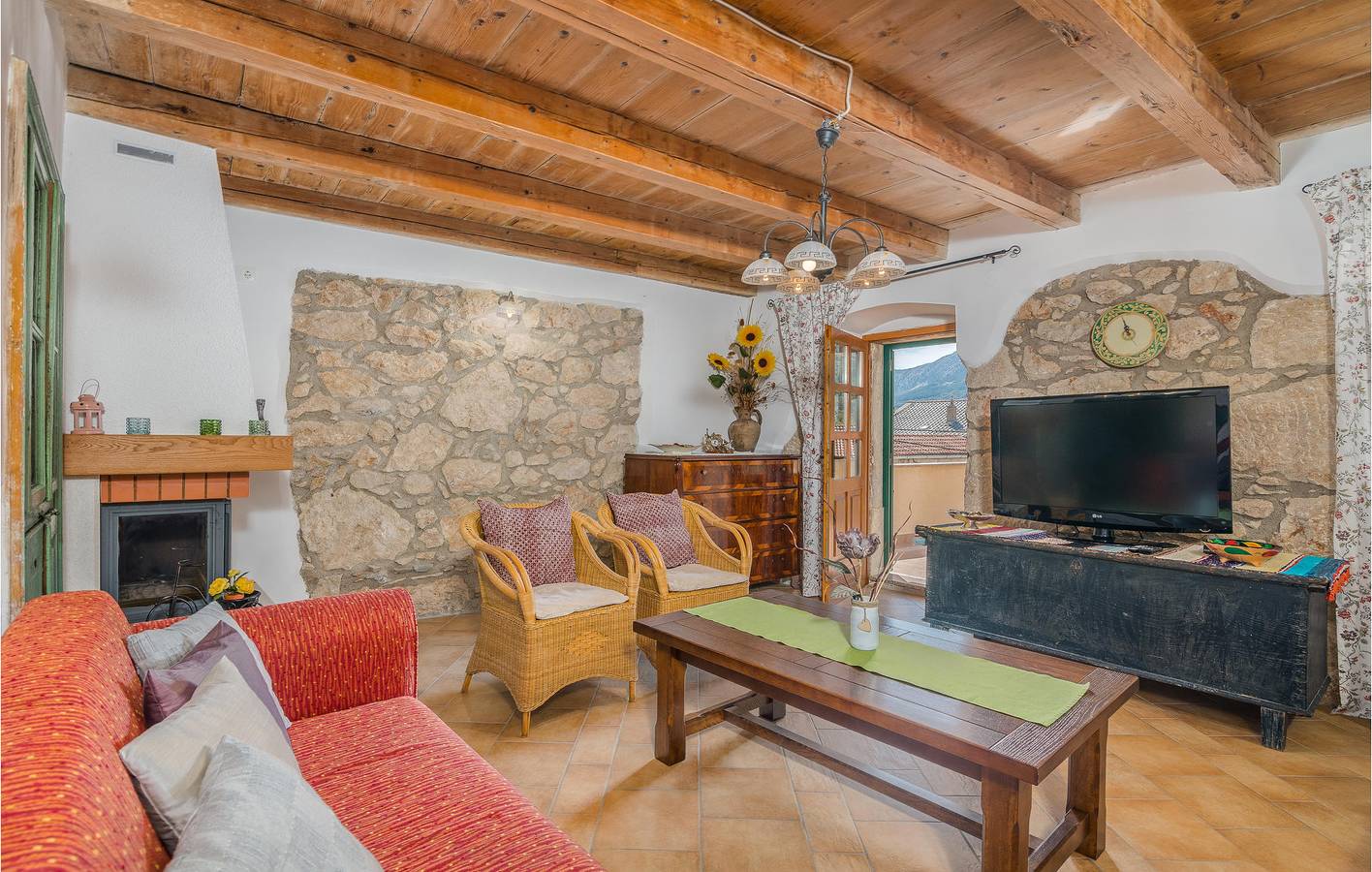 Charmante 2-Zimmer-Wohnung mit Pool, WLAN und Parkplatz in Baska, Krk