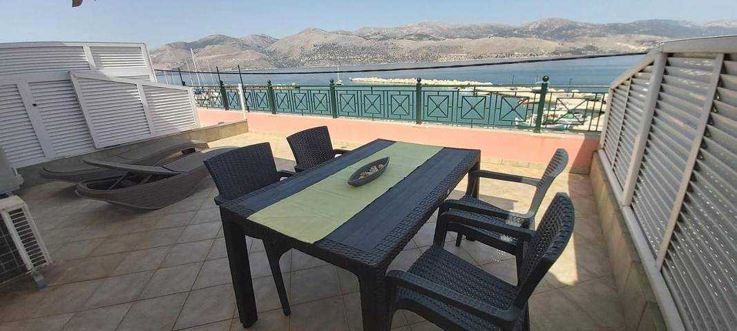 Διαμερίσματα διακοπών για 4 άτομα, με ταράτσα και θέα στο Ληξούρι