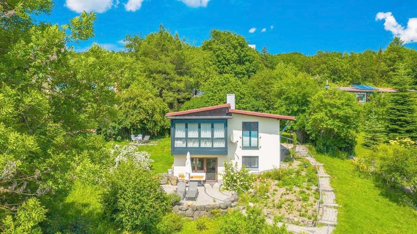Ferienwohnung für 4 Personen, mit Terrasse und Garten sowie Ausblick in Fladungen