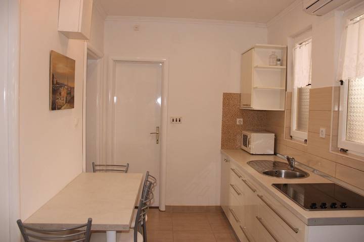 Ferienwohnung für 4 Personen, mit Balkon in Pakostane - 3