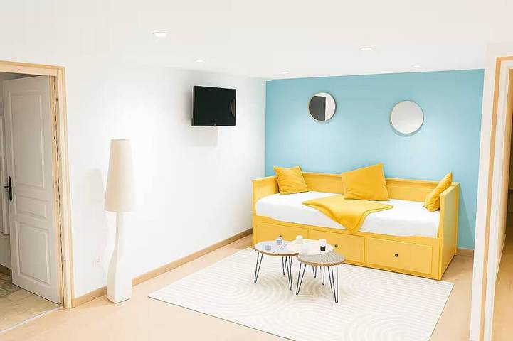 Gîte pour 3 personnes, avec Jardin dans Norges-la-Ville