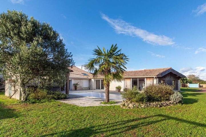Location de vacances pour 10 personnes, avec Terrasse et Jardin à Marennes