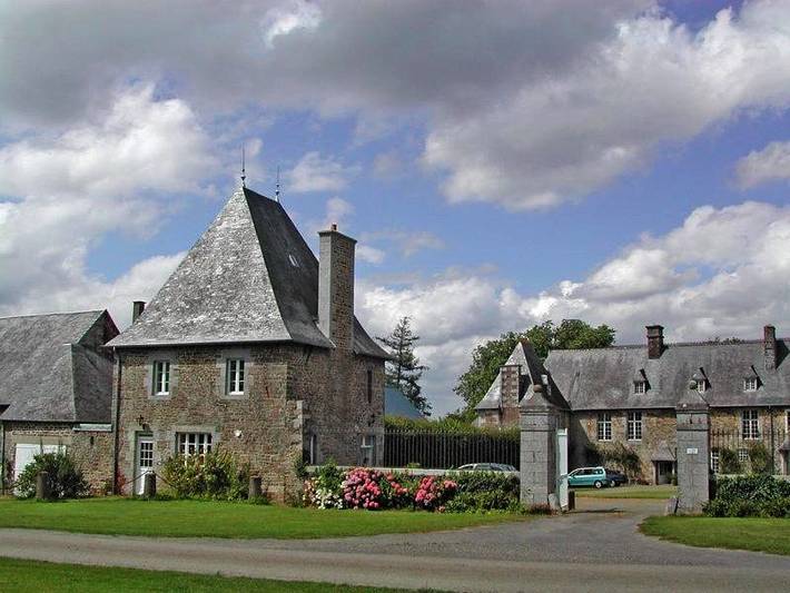 Location de vacances pour 7 personnes, avec jardin à Équilly - 2