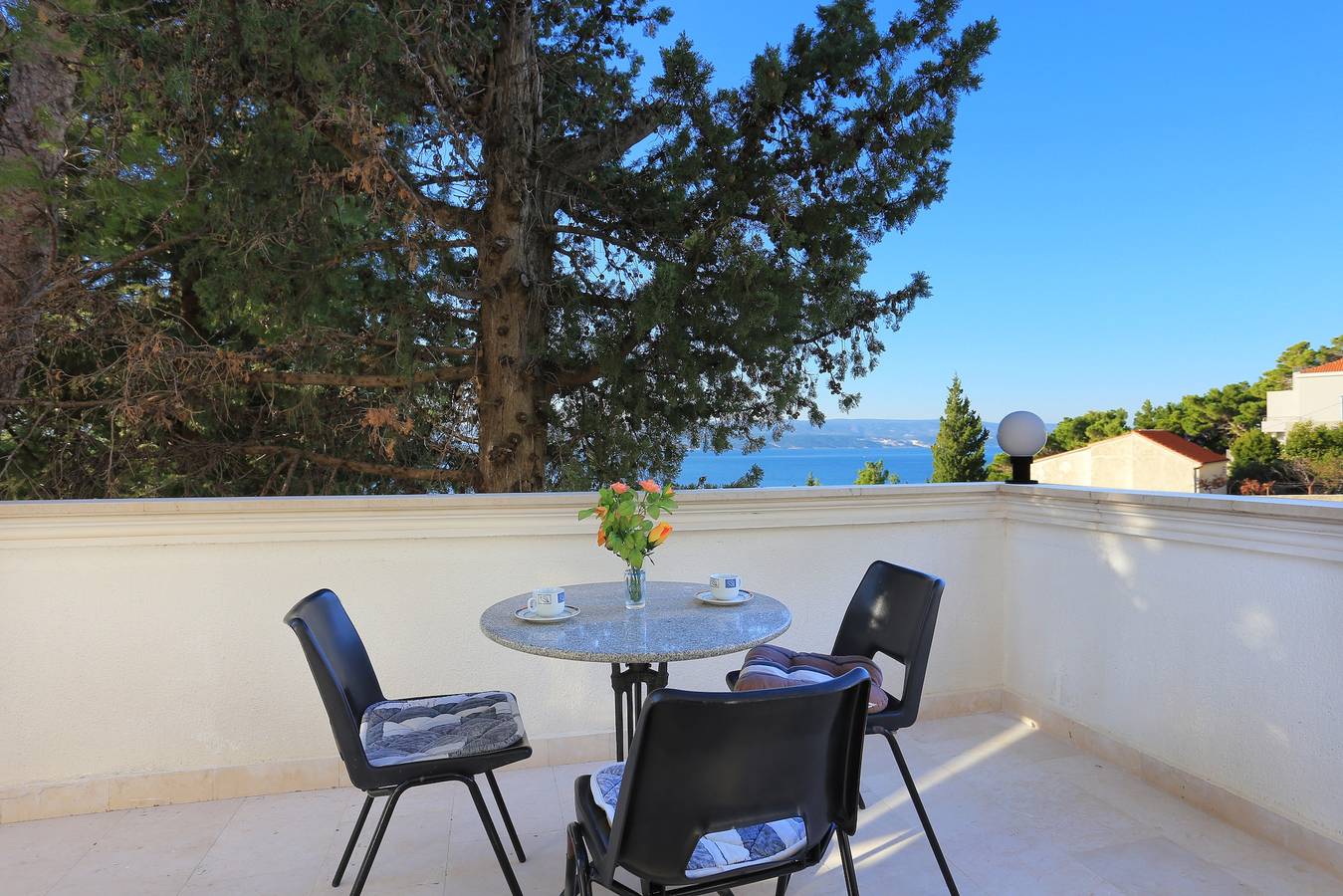 Ganze Wohnung, Studio Appartement mit Terrasse und Meerblick Marusici, Omis As-18497-a in Marusici, Omis-Riviera
