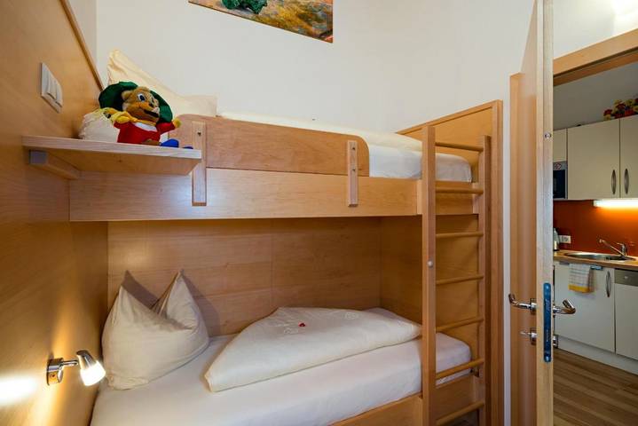 Ferienhaus für 8 Personen, mit Balkon und Ausblick sowie Sauna, kinderfreundlich in Serfaus - 3