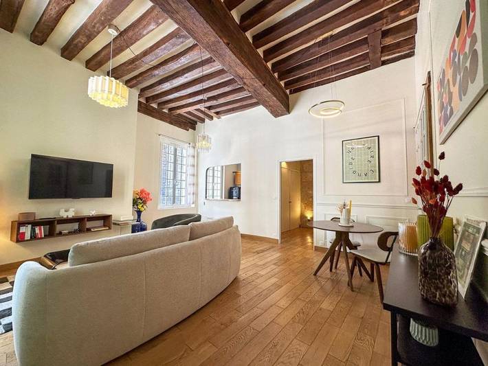 Gîte pour 2 personnes dans Cathédrale Notre-Dame (Chartres)