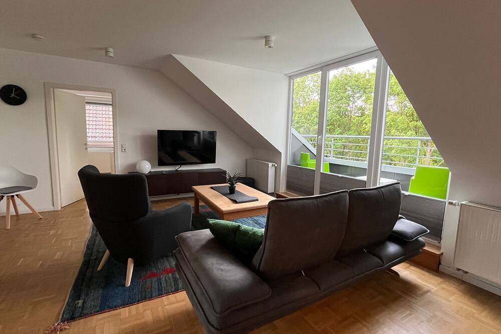 Ganze Wohnung, Stilvoll eingerichtete Dachgeschosswohnung in Celle, Aller-Leine-Tal