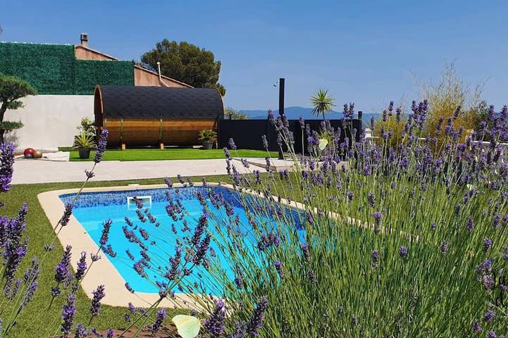 Chalet para 2 personas, con jardín y terraza además de sauna y jacuzzi - 1