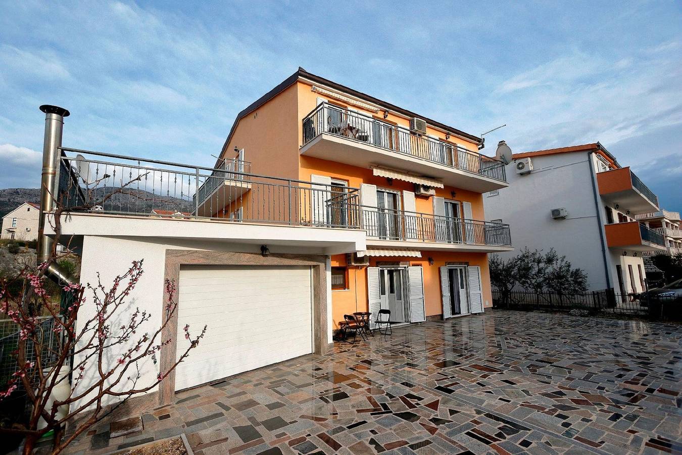 Ganze Ferienwohnung, Ferienwohnung für acht Personen mit Balkon in Stobrec, Split-Dalmatien