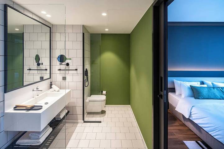 Stylish Forest-Edge Home — Convenient Trail Access, Kitchenette, & Free Parking in Oisterwijk, Nordbrabant