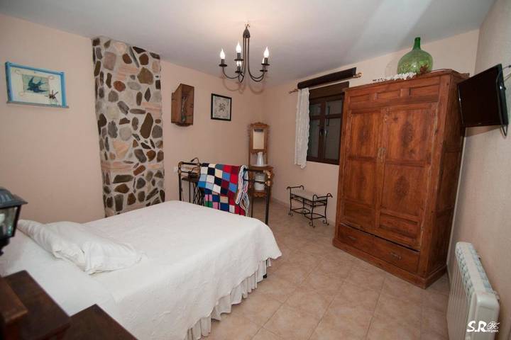 Casa rural para 12 personas, con terraza, Se admiten mascotas en Valle del Alagón - 4