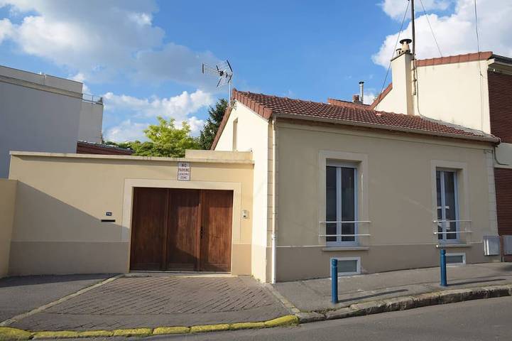 Location de vacances pour 5 personnes, avec Terrasse à Pantin