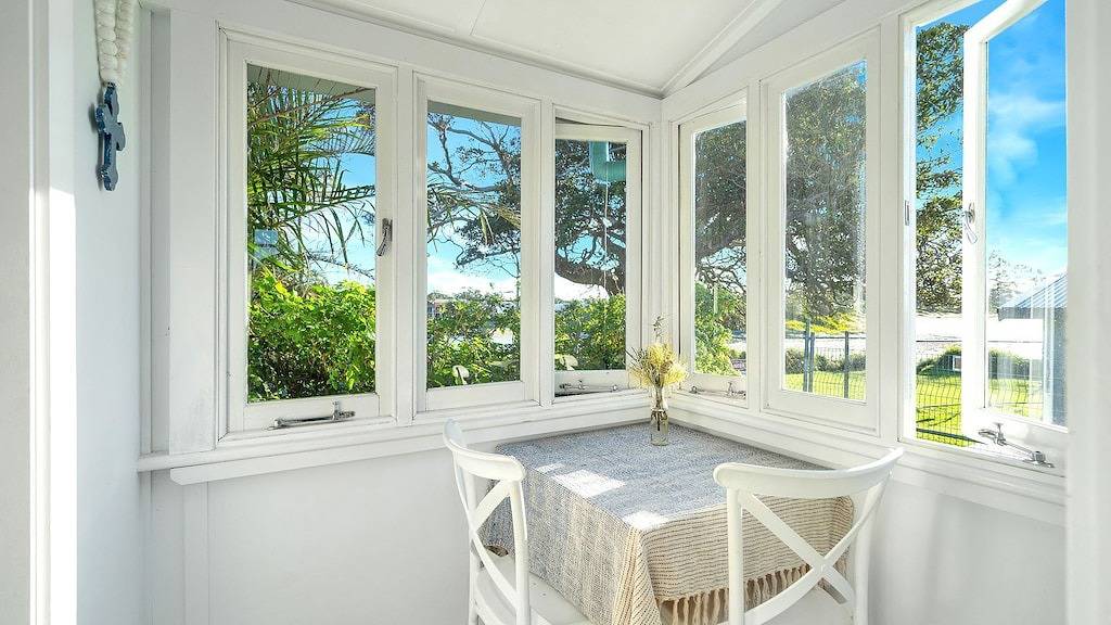 Aurora: quintessential beachfront couples getaway in Currarong, Jervis Bay