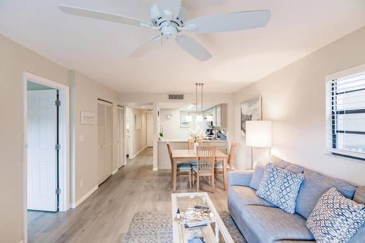 Hus för 6 Personer, med pool samt trädgård och utsikt i Naples, Florida