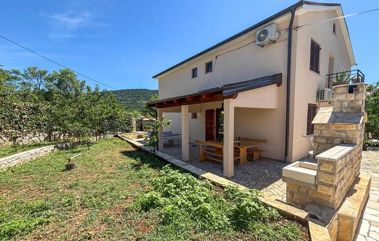 Gîte pour 5 personnes, avec terrasse et jardin, animaux acceptés à Cres - 2