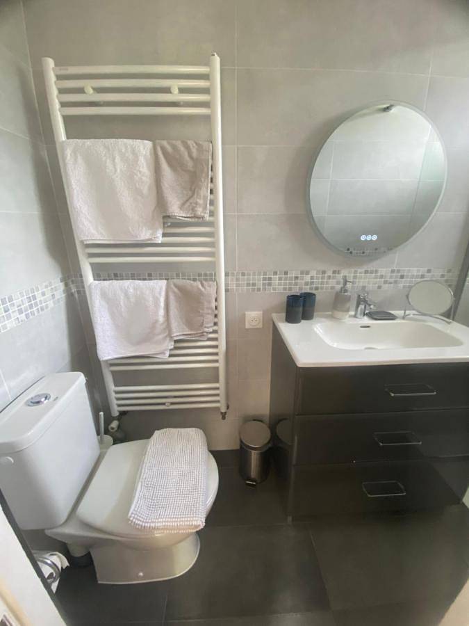 Maison d’hôte pour 2 personnes, avec Terrasse ainsi que Jardin et Piscine dans Essonne - 4